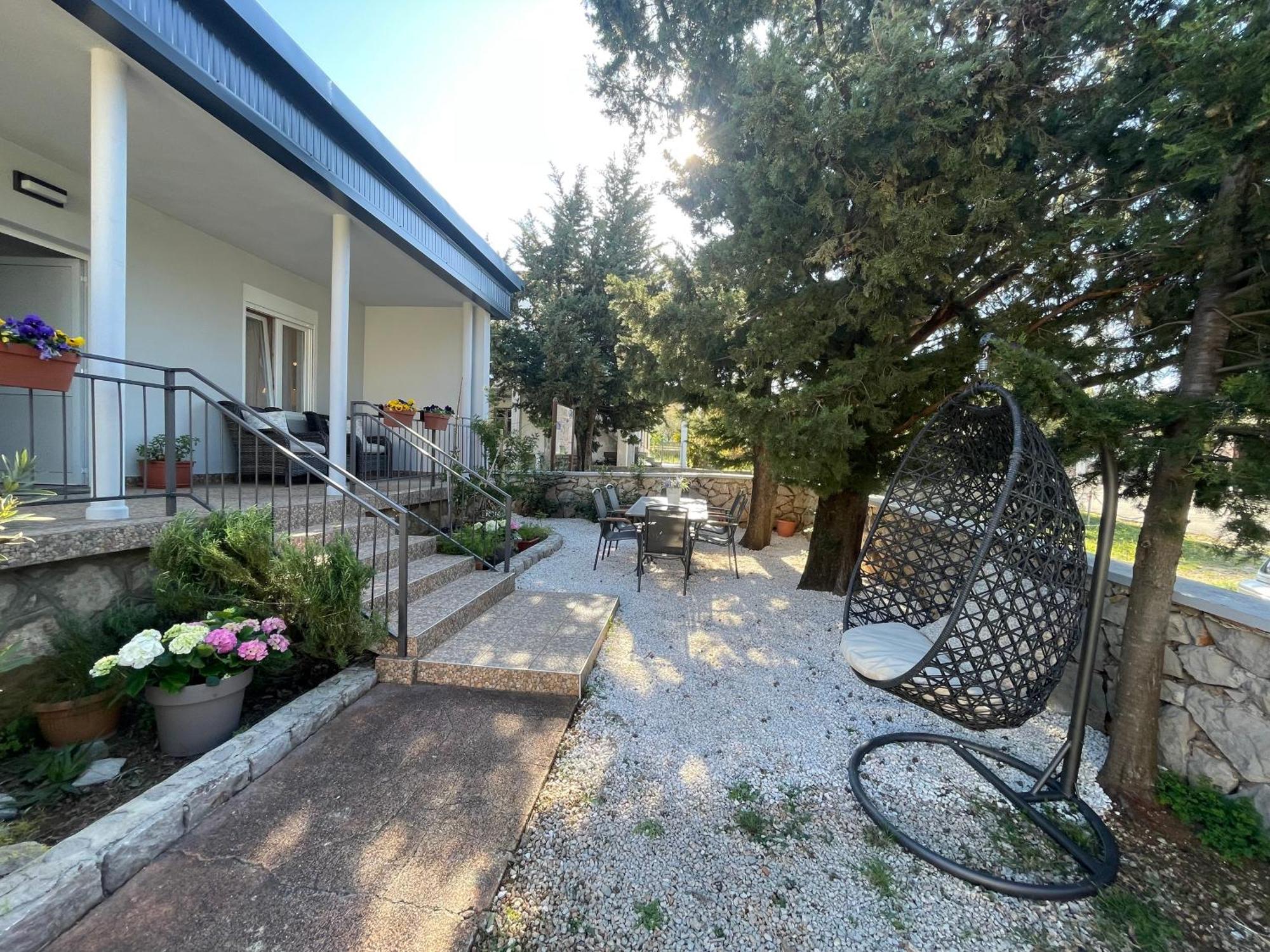 Holiday Home Lola - Large Outdoor Area Starigrad Paklenica Ngoại thất bức ảnh