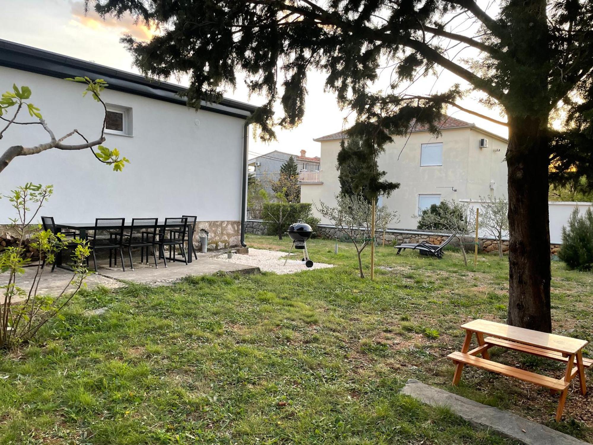 Holiday Home Lola - Large Outdoor Area Starigrad Paklenica Ngoại thất bức ảnh