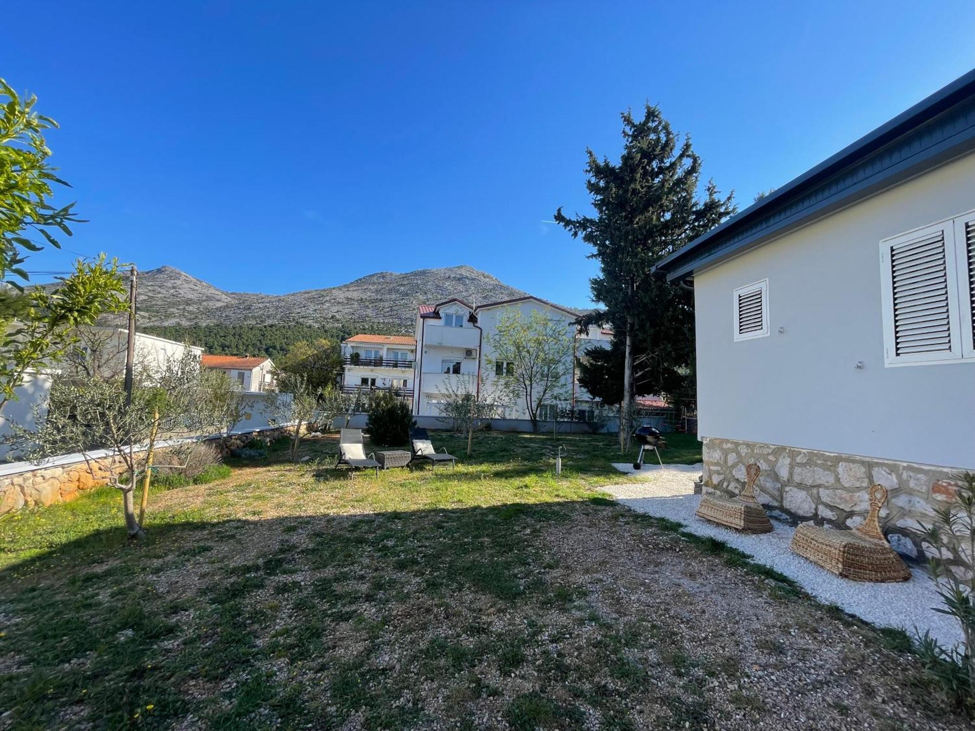 Holiday Home Lola - Large Outdoor Area Starigrad Paklenica Ngoại thất bức ảnh