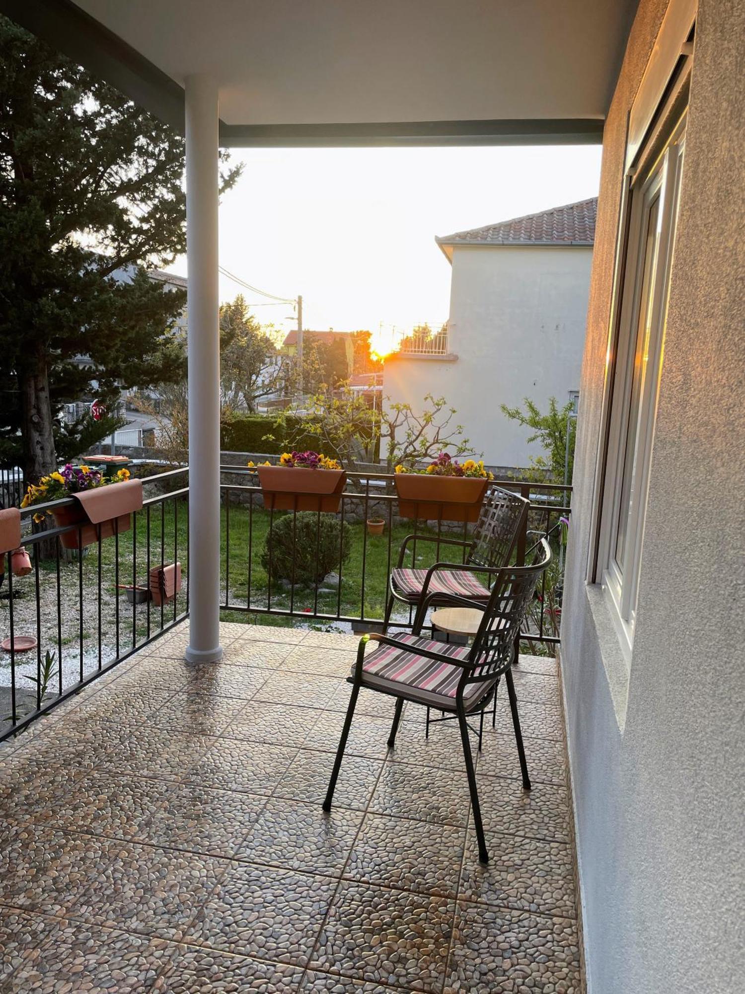 Holiday Home Lola - Large Outdoor Area Starigrad Paklenica Ngoại thất bức ảnh